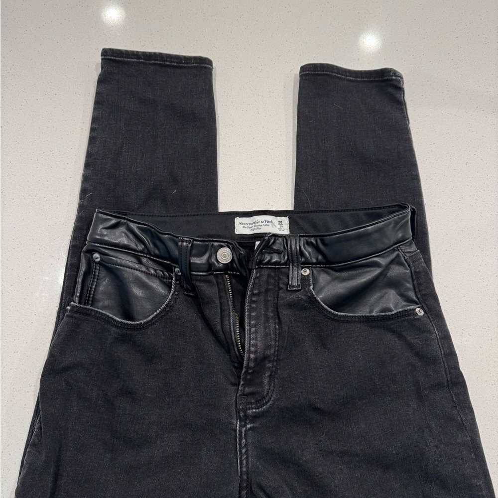 Abercrombie & Fitch Black Super Skinny Ankle Jeans